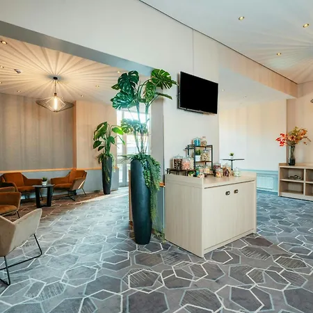 Hotel Leonardo Royal - Am Stadtwald 4*