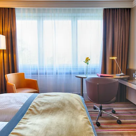 Hotel Leonardo Royal - Am Stadtwald 4*