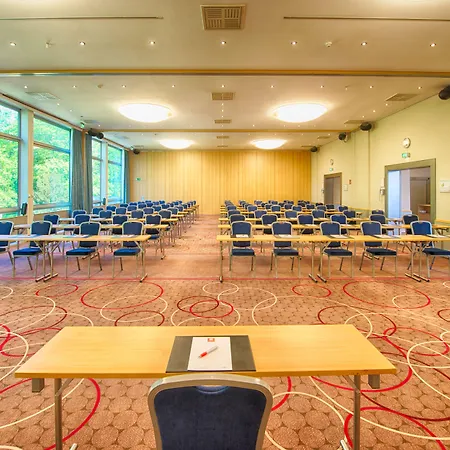 Hotel Leonardo Royal - Am Stadtwald 4*