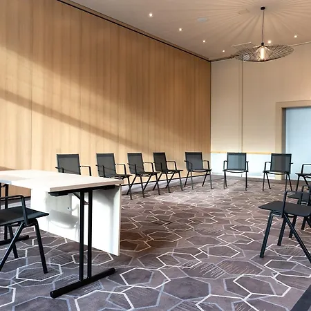 Leonardo Royal - Am Stadtwald Hotell