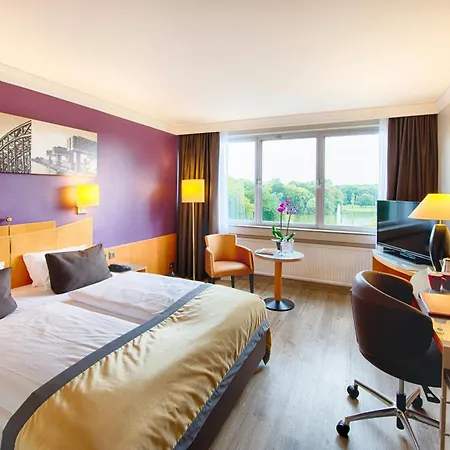 Hotel Leonardo Royal - Am Stadtwald 4*