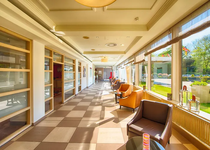 Отель Leonardo Royal - Am Stadtwald 4*